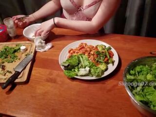 Foodporn Ep.1 Noodles and Nudes- Chinese young female cooks in Lingerie and sucks BBC for dessert 4K 烹饪表演 sex film clips