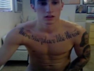 Χαριτωμένο τατουάζ hunk- μέρος 2 επί gayboyscam.com