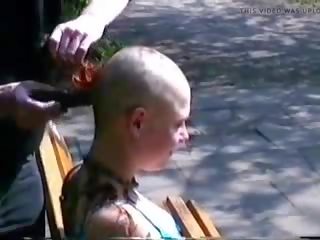 Headshave: 自由 屈辱 性别 视频 视频 59