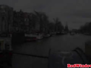 Skutočný holandské pobehlica vychádzky a saje sex video výlet školák