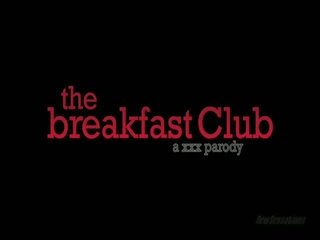 Une déjeuner club parodie andy san dimas, breanne benson, brooke van buuren, faye reagan, samantha ryan, syren sexton, tessa taylor