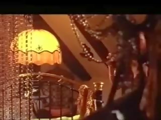 Keyhole 1975: 免費 filming 成人 電影 mov 75